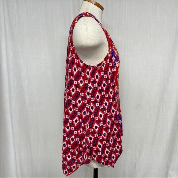 Akemi + Kin Galapa Red Split Front embroideredTank - Picture 4 of 8